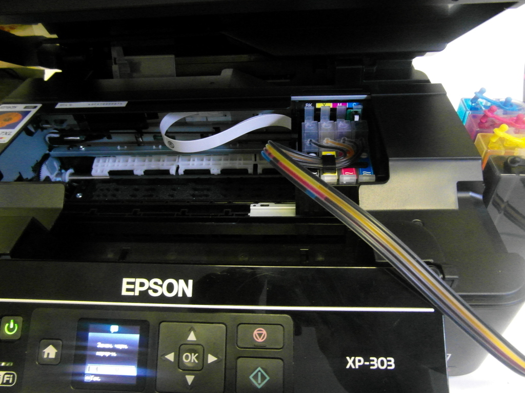 Установка картриджей в принтер Epson XP 303