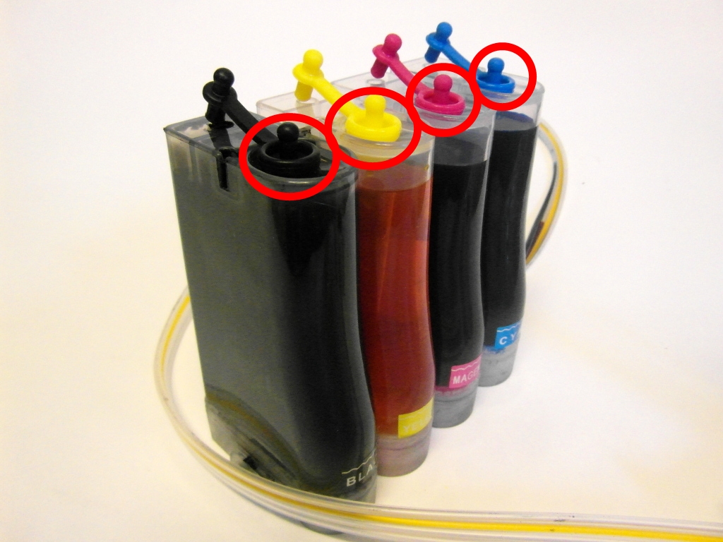 Заправочные отверстия затыкаются