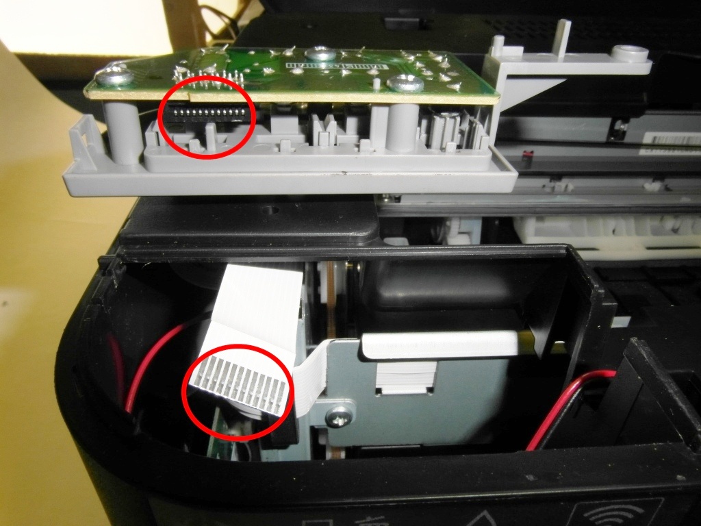 Снятие платы с кнопками