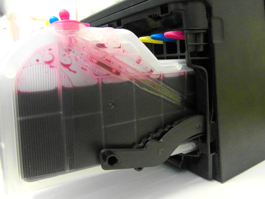 Вставляем фиксатор