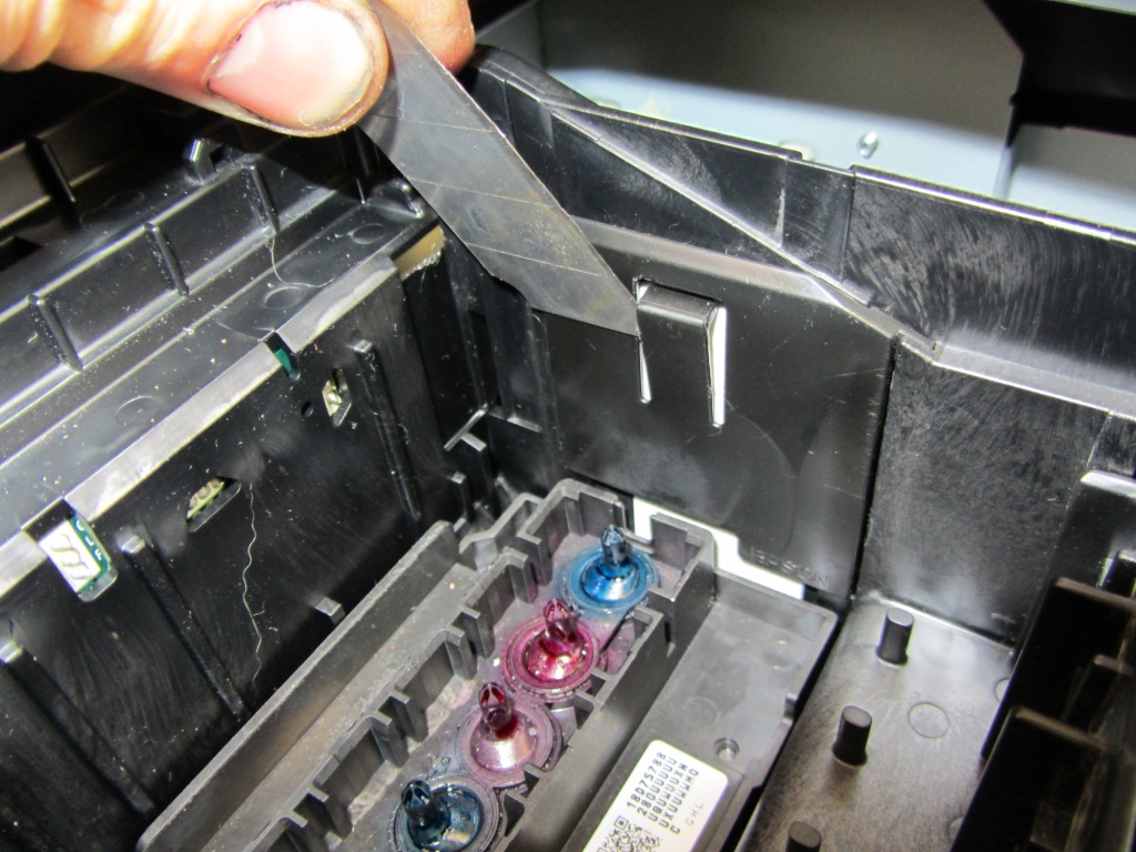 Отсоединяем шлейф