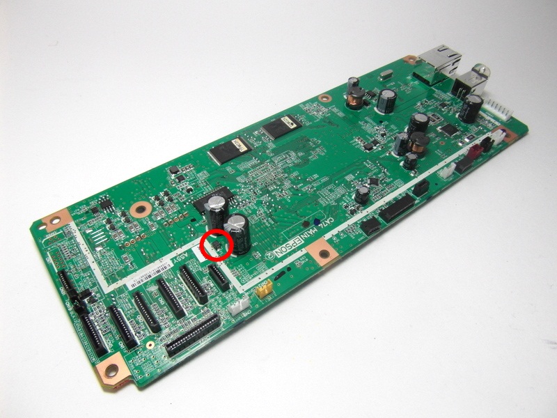 Предохранитель F1 в Epson Stylus Photo PX730WD