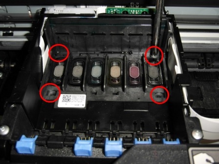 Болты в печатающей головки